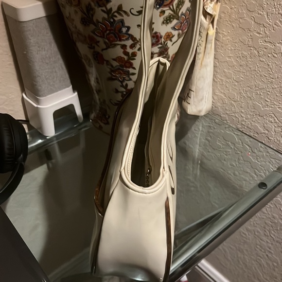 Rare find vintage purse only one in museum I have found. - Picture 5 of 10